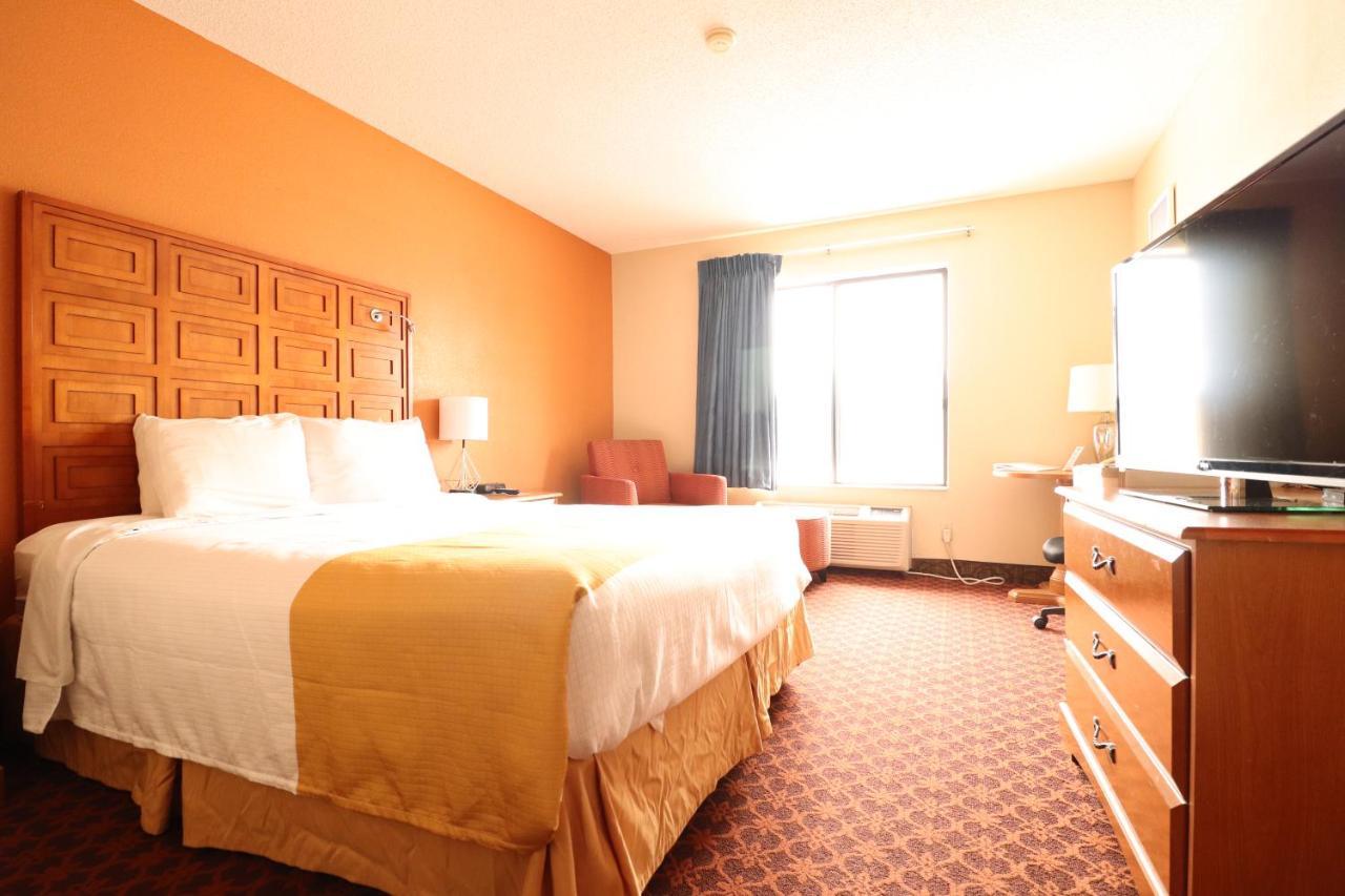 Days Inn By Wyndham Black River Falls - Access To Atv Trail Экстерьер фото