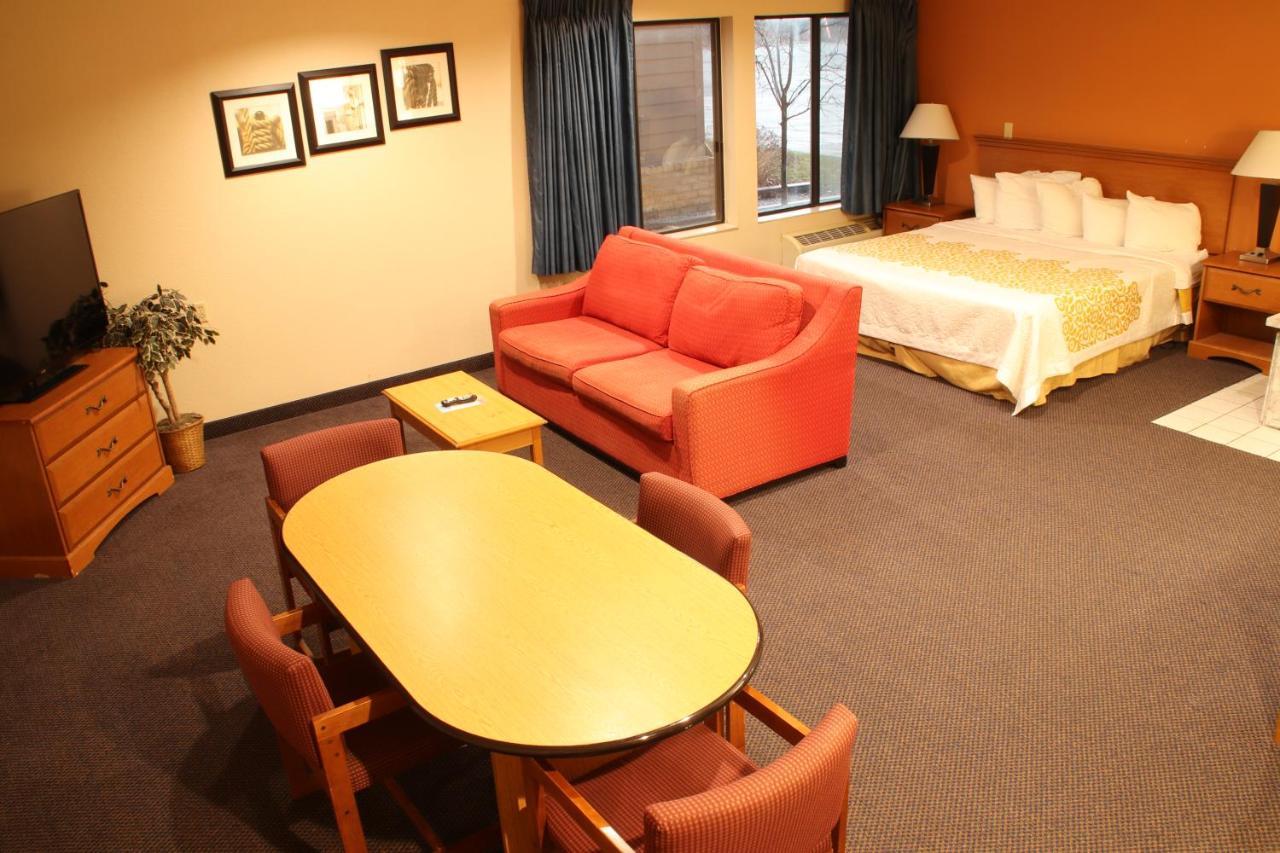 Days Inn By Wyndham Black River Falls - Access To Atv Trail Экстерьер фото