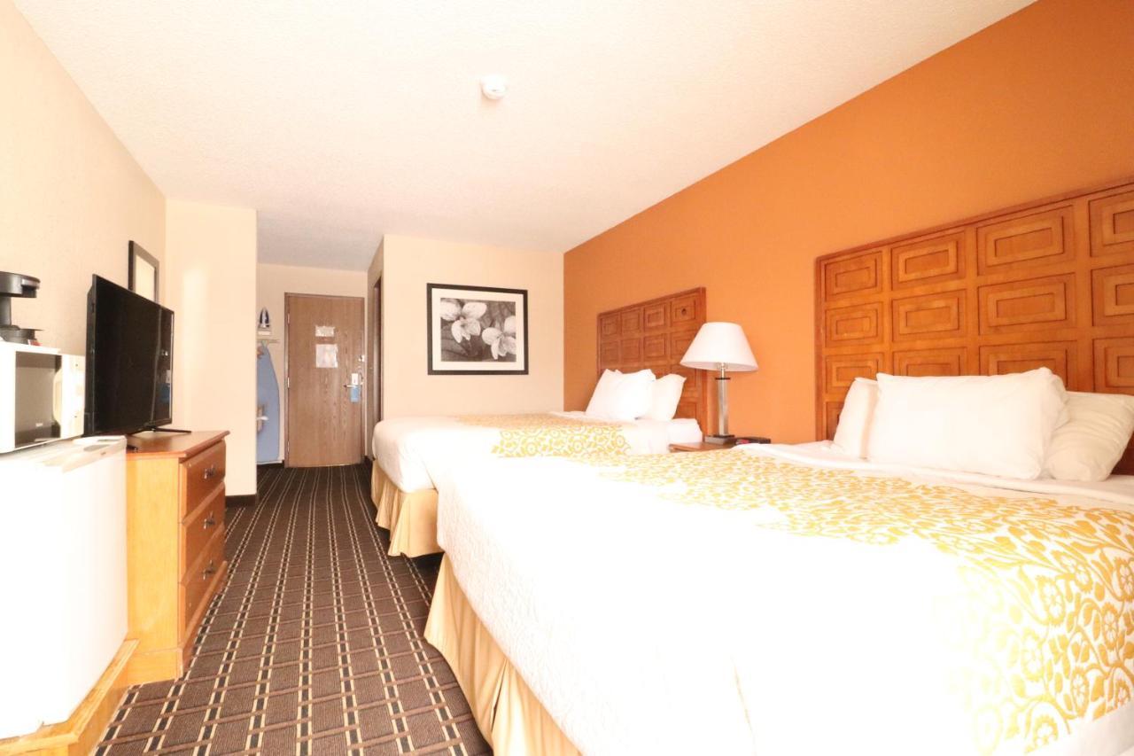 Days Inn By Wyndham Black River Falls - Access To Atv Trail Экстерьер фото