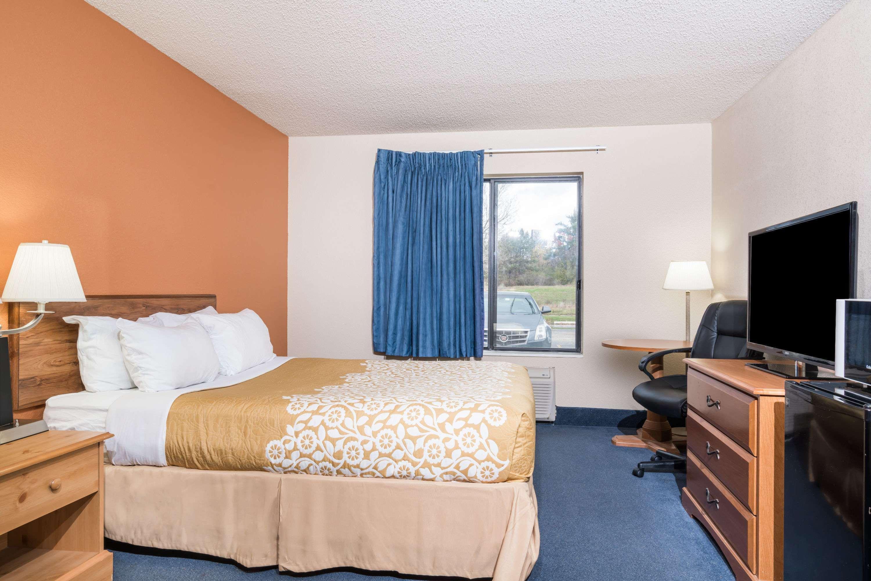 Days Inn By Wyndham Black River Falls - Access To Atv Trail Экстерьер фото