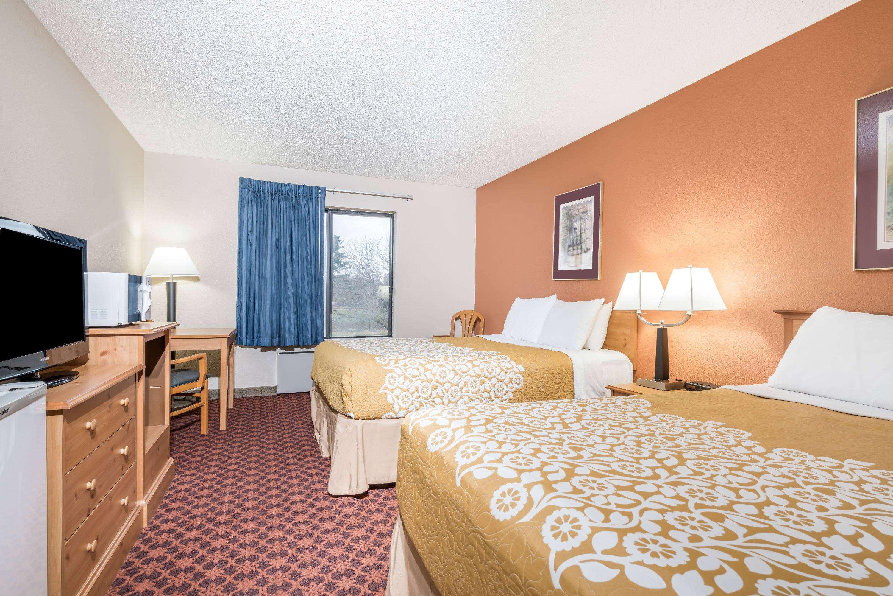 Days Inn By Wyndham Black River Falls - Access To Atv Trail Экстерьер фото