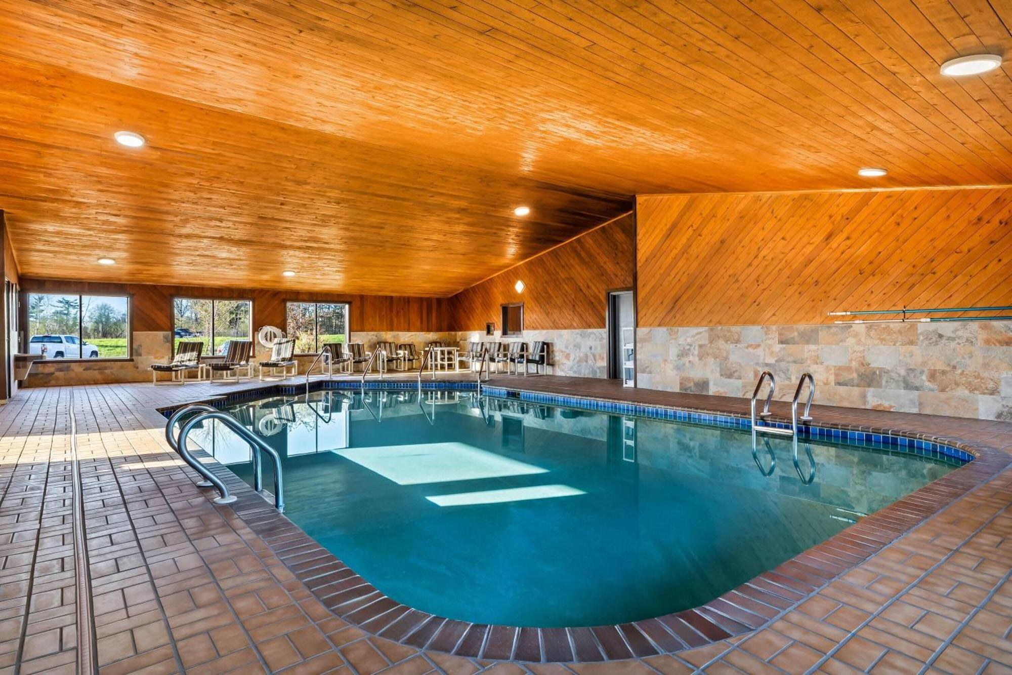 Days Inn By Wyndham Black River Falls - Access To Atv Trail Экстерьер фото