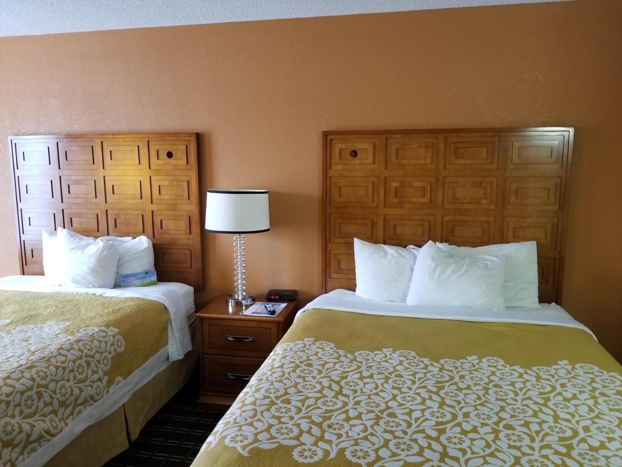 Days Inn By Wyndham Black River Falls - Access To Atv Trail Экстерьер фото